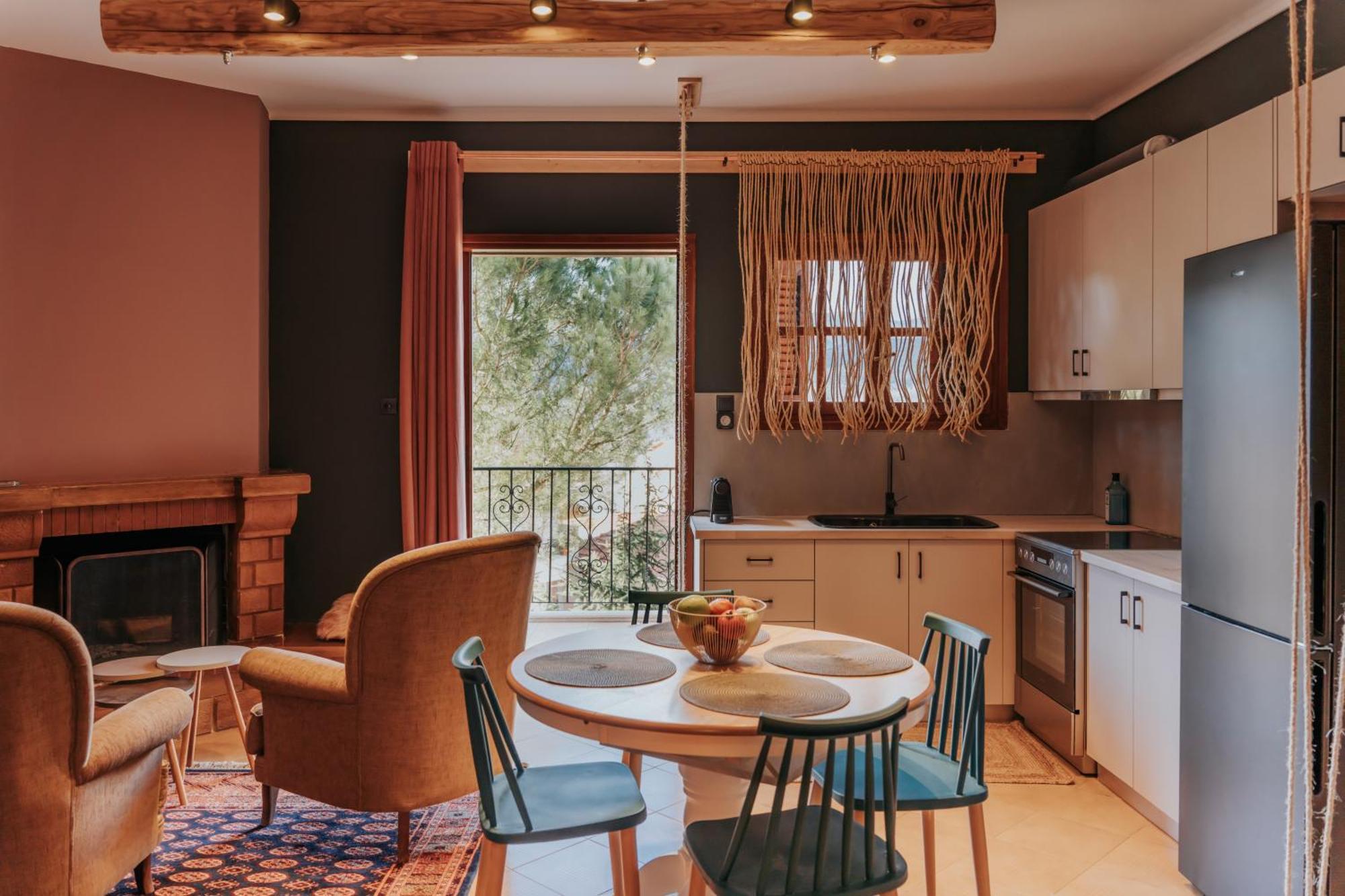 Kalavrita Krinides Apartment And Attics Εξωτερικό φωτογραφία